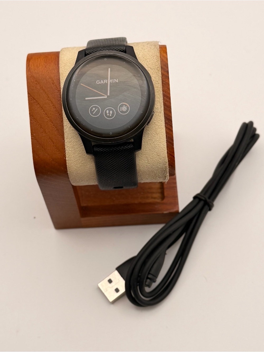 Garmin Vivoactive 4s, Charger included, Tested, Black, Very Good